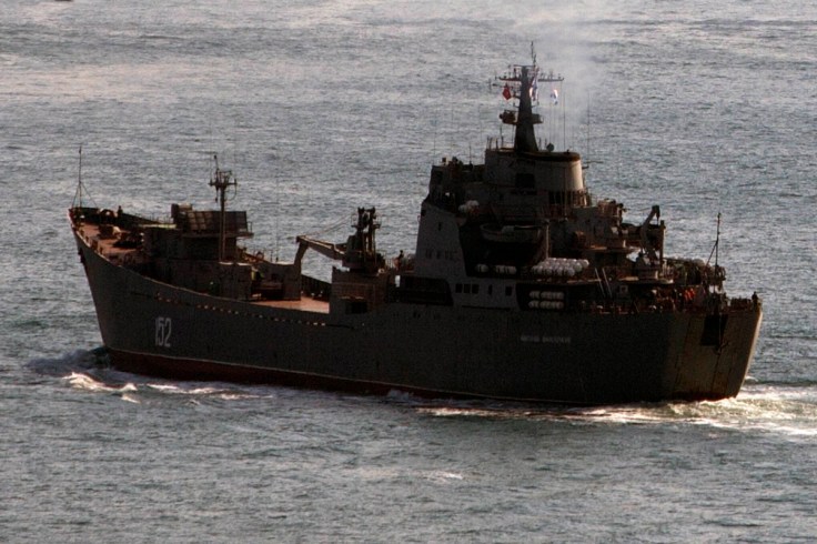 The Alligator class landing ship Nikolay Filchenkov passing through the Bosphorus. Photo: Mr. Kerim Bozkurt. Used with permission.