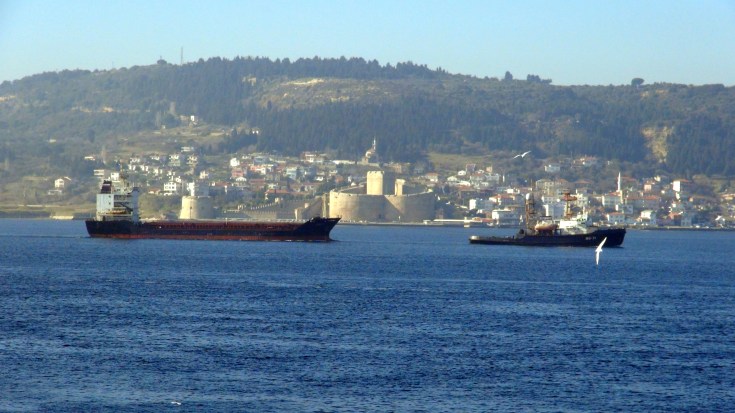 rus-askeri-kargo-gemisi-canakkale-bogazi-1208495v1