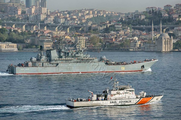 Russian landing ship Tsezar Kunikov returning empty from her Syrian deployment. Turkish coast guard and maritimie xsection of Istanbul Police Department is escortnig her as they do to all Russian ships recently.